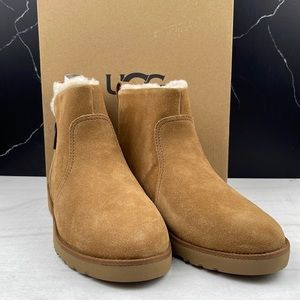 UGG Romely Zip Chestnut Suede sz 6.5
